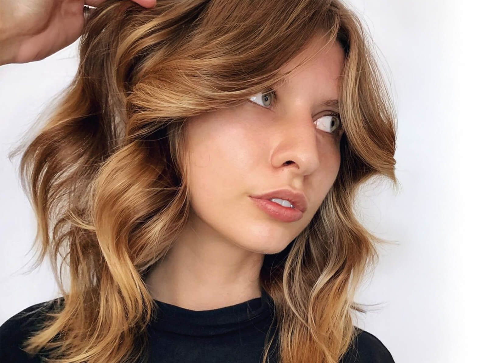 reflejos iluminacin en cabello oscuro 